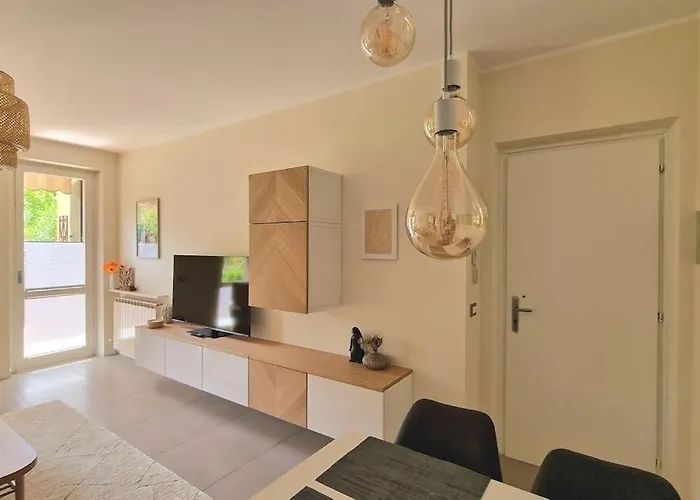 Europa Pool Дом отдыха Бардолино